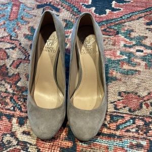 Vince Camuto. 2 inch.